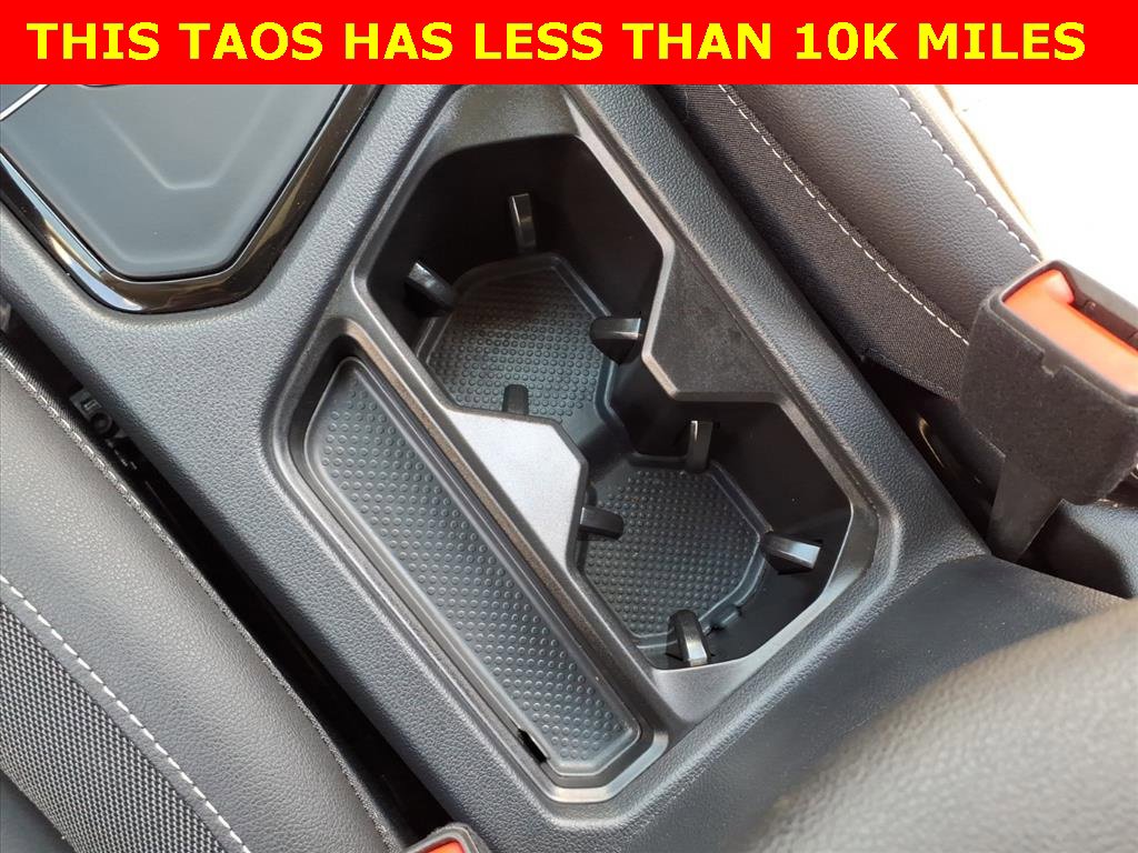 Used 2024 Volkswagen Taos SE image 14