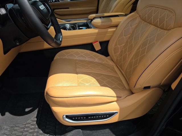 Used 2025 Jeep Grand Wagoneer Series III w/ Rear Seat Video Group 1 AWD/4WD image 12