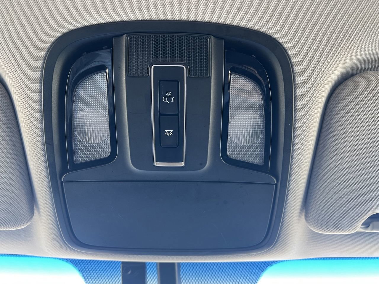 Used 2016 Kia Sorento LX w/ LX Convenience Package image 14