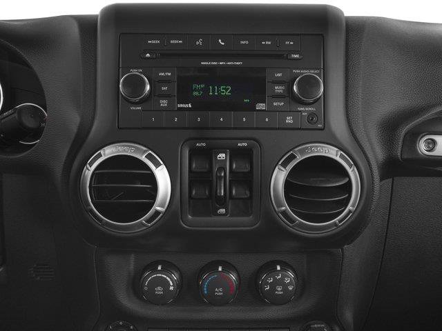 Used 2017 Jeep Wrangler Unlimited Sahara w/ Dual Top Group AWD/4WD image 13