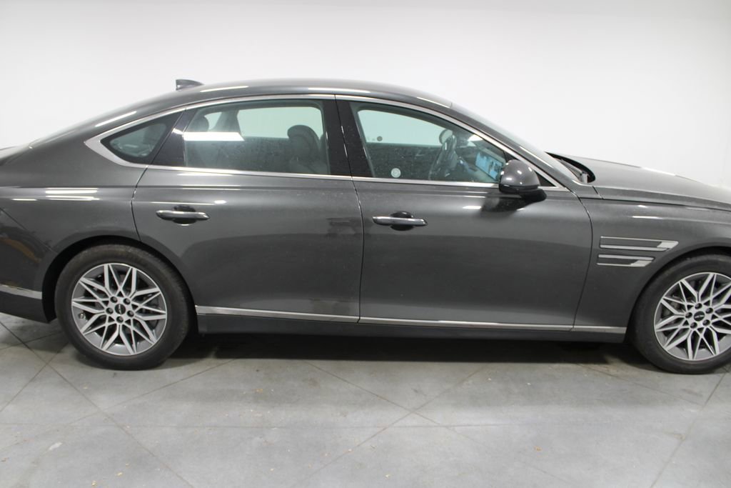 Used 2025 Genesis G80 2.5T image 11