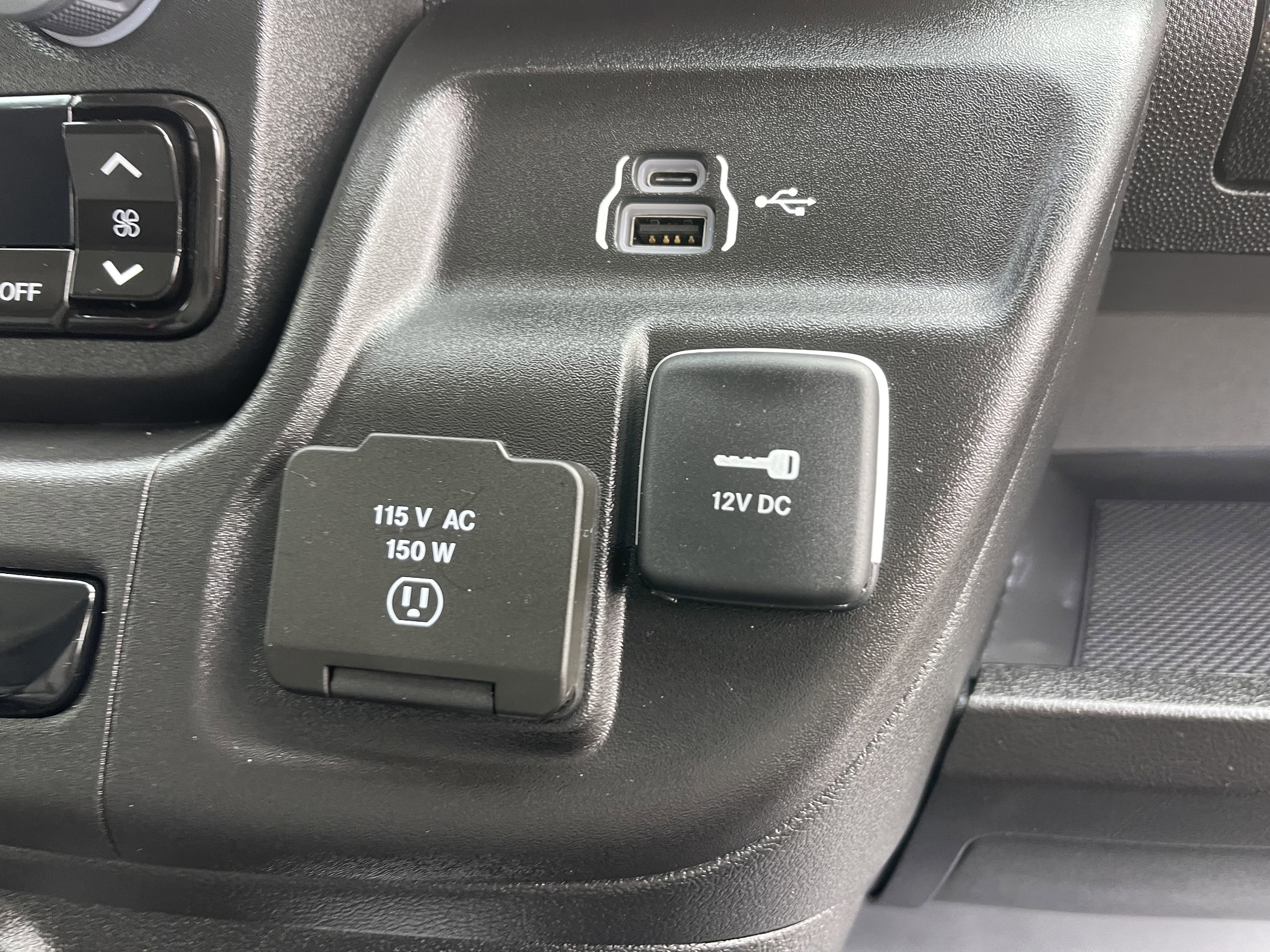 New 2025 RAM ProMaster 2500 w/ Convenience Group image 21