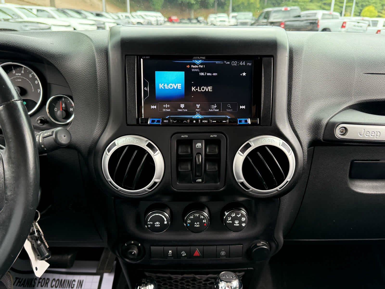 Used 2014 Jeep Wrangler Unlimited Sahara w/ Max Tow Package AWD/4WD image 15