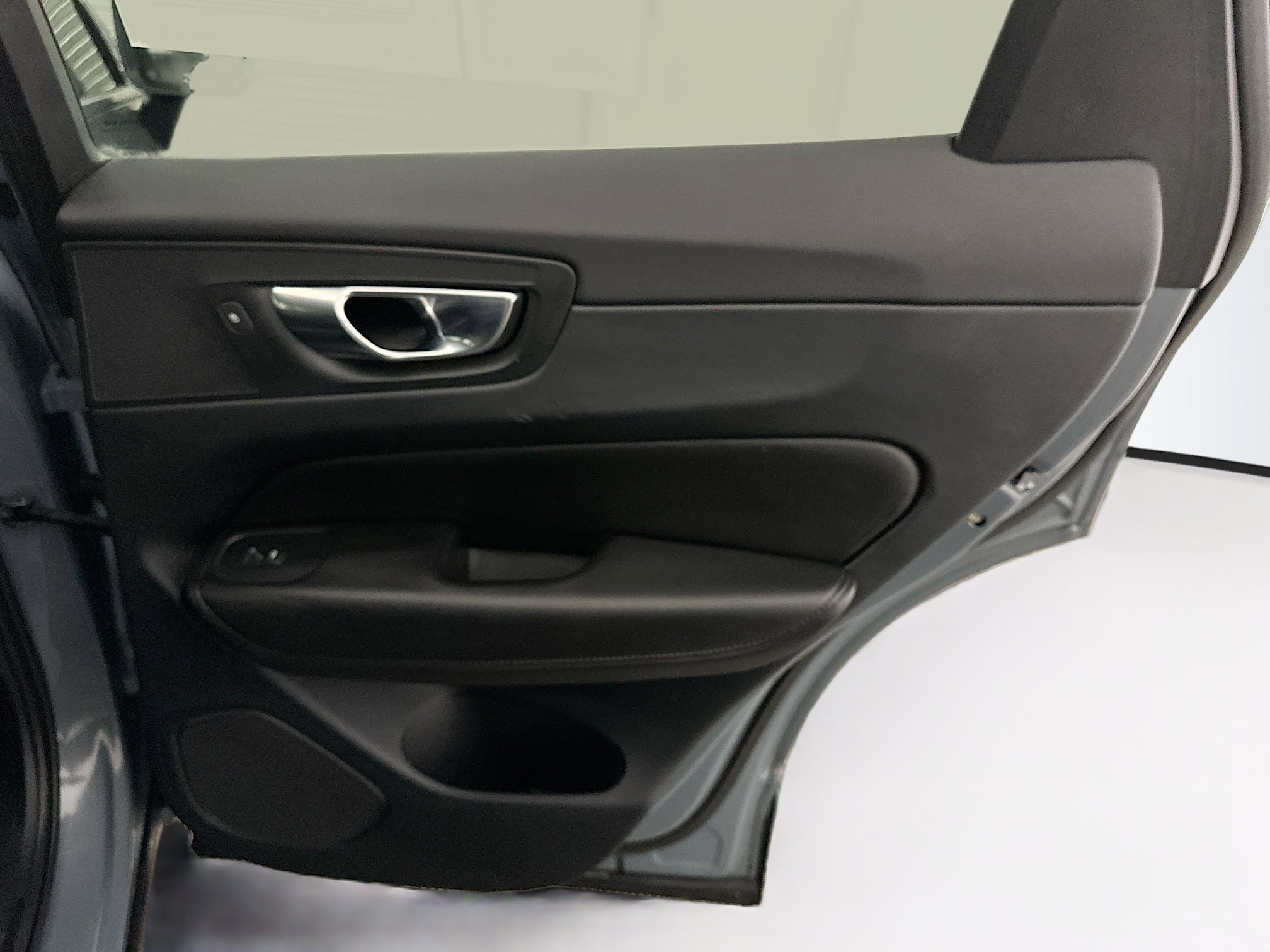 Used 2023 Volvo XC60 B5 Core w/ Climate Package image 33