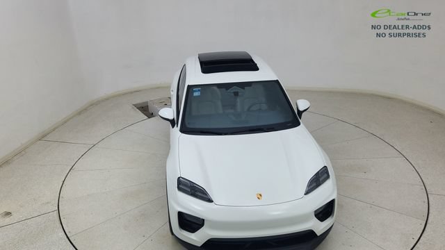 Used 2025 Porsche Macan Electric RWD image 80