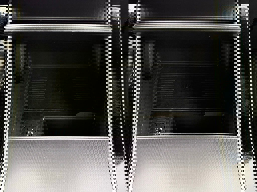 Certified 2026 Land Rover Range Rover Evoque Dynamic SE image 23