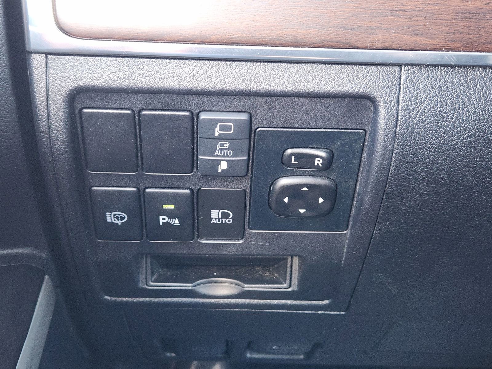 Used 2021 Toyota Land Cruiser image 25