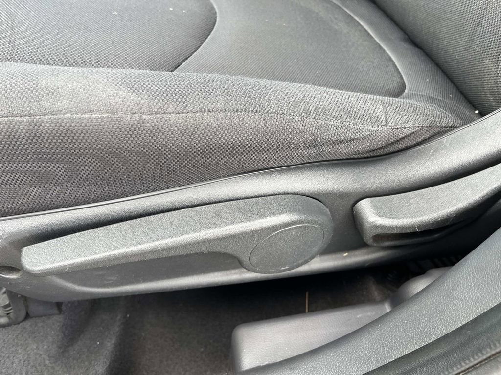 Used 2011 Kia Soul + w/ Audio Pkg image 27