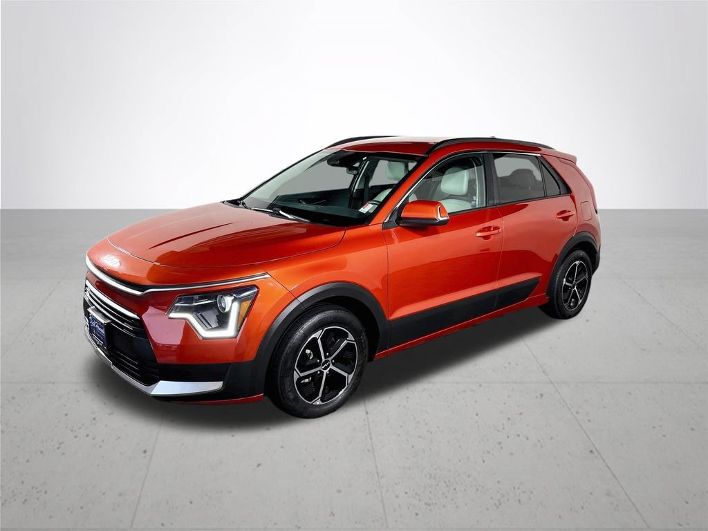 Certified 2023 Kia Niro EX FWD image 2
