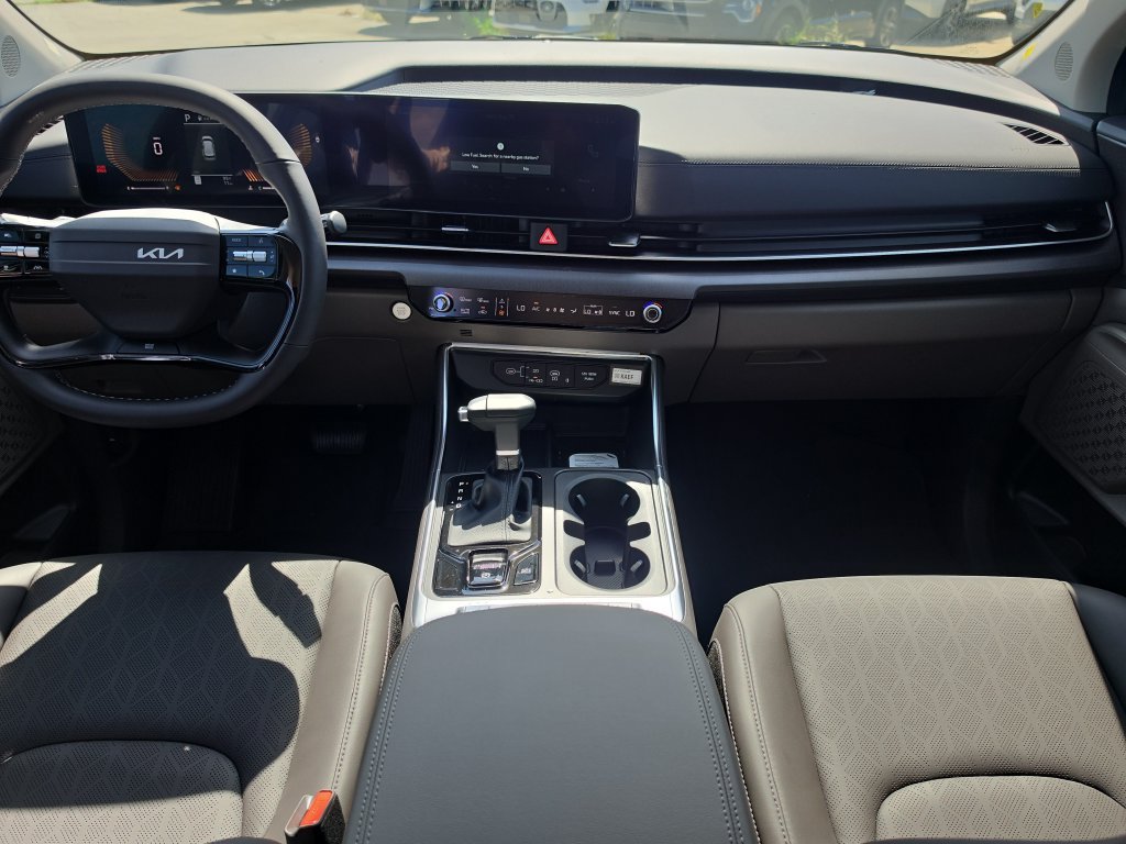 New 2027 Kia Carnival EX FWD image 13