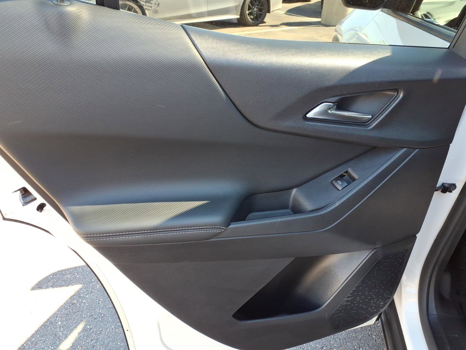 Used 2025 Chevrolet Equinox LT AWD/4WD image 8