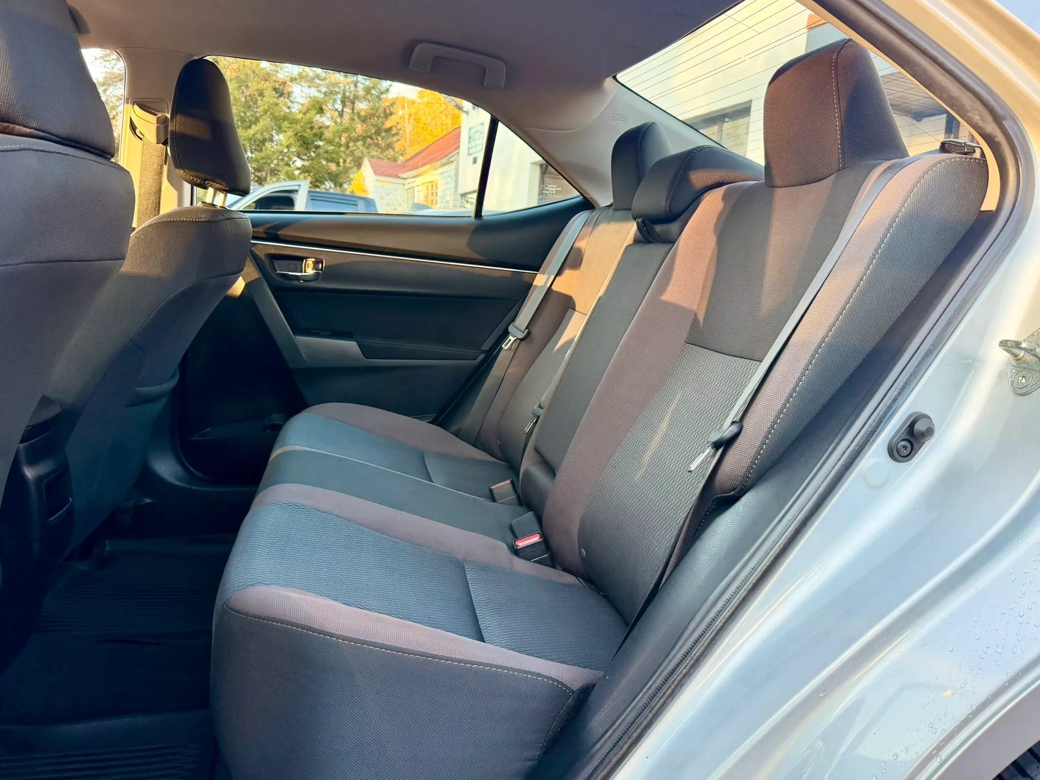 Used 2019 Toyota Corolla LE w/ Body Protection Package FWD image 27