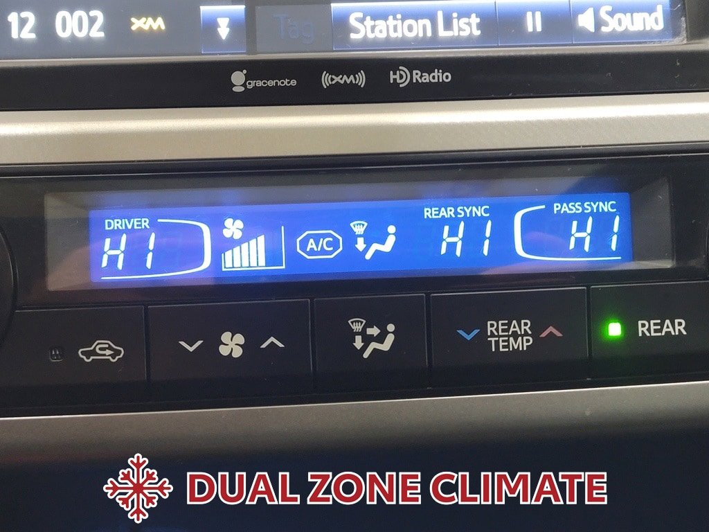 Used 2018 Toyota Highlander SE AWD/4WD image 25
