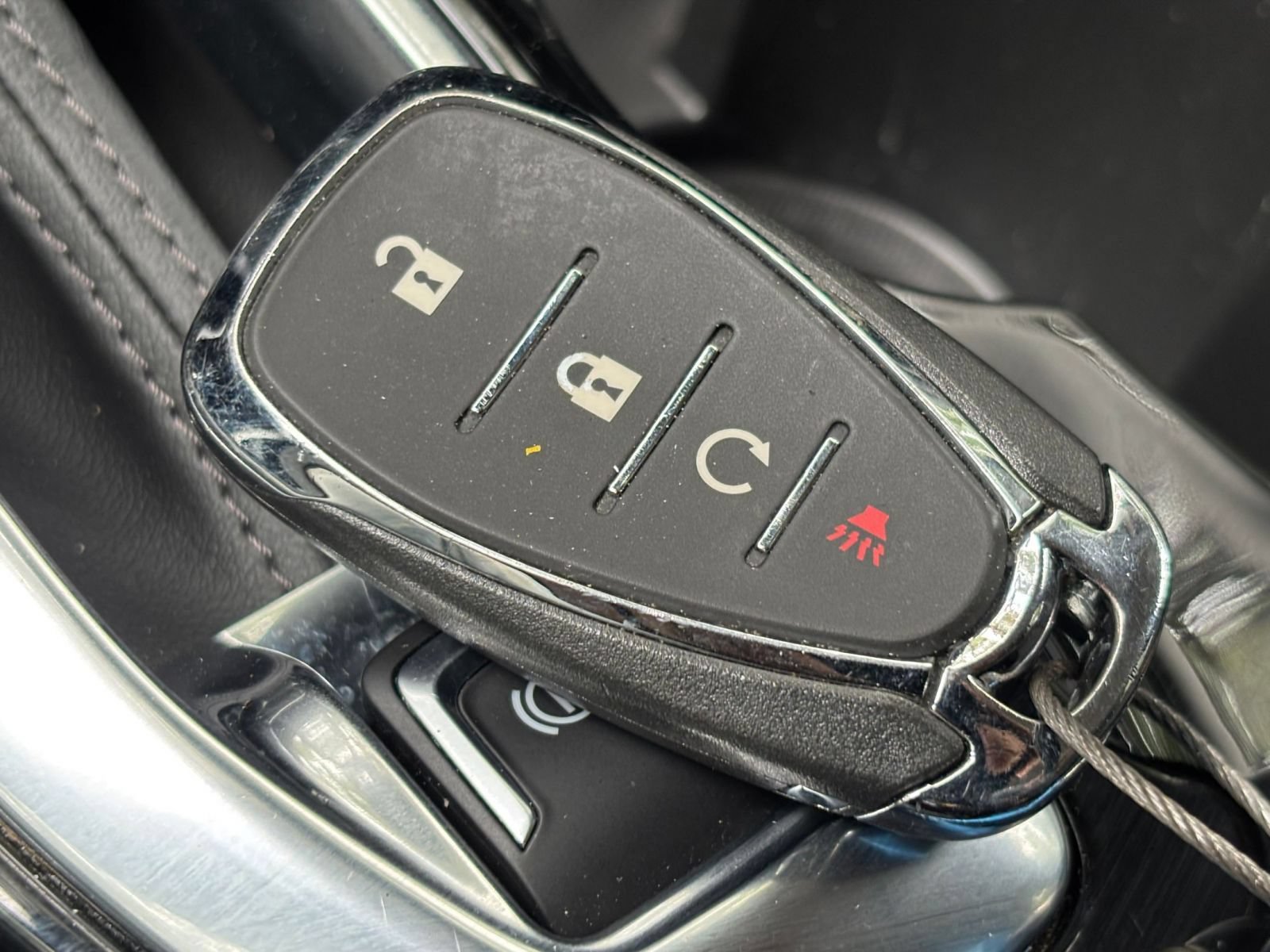 Used 2025 Chevrolet Trax LT FWD image 20