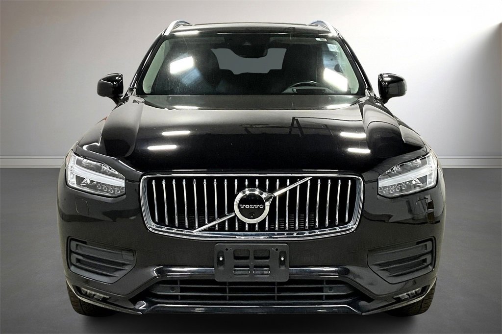 Used 2020 Volvo XC90 T6 Momentum image 2