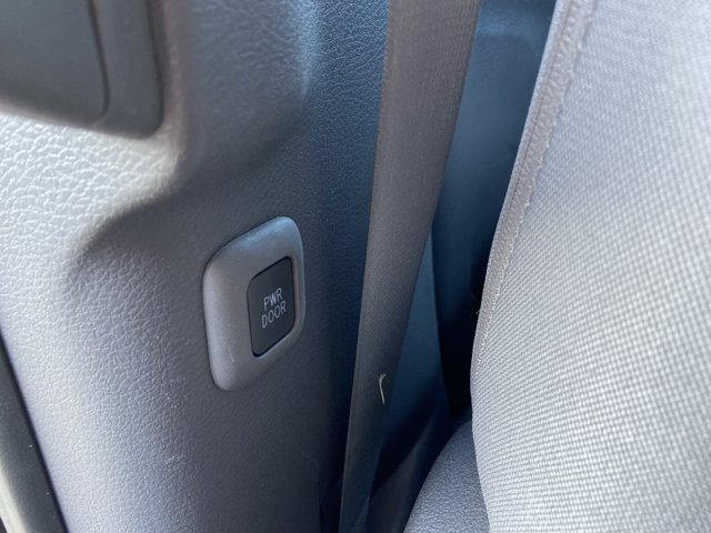 Used 2022 Toyota Sienna LE FWD image 56