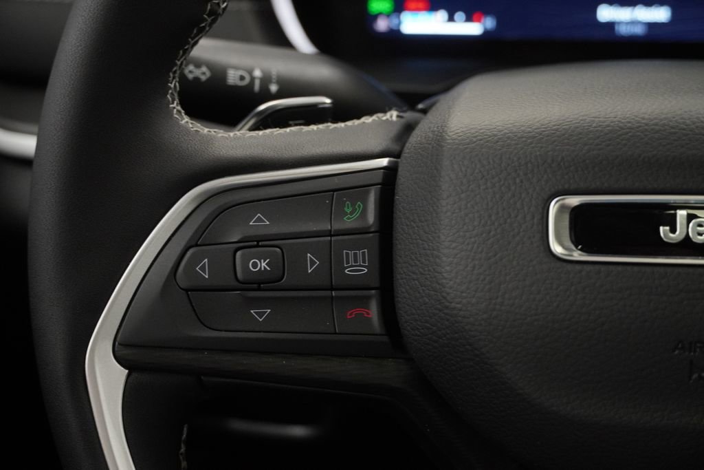 New 2026 Jeep Grand Cherokee Laredo X AWD/4WD image 25