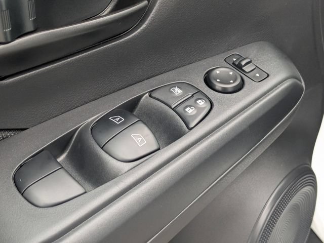 New 2025 Nissan Kicks Play S FWD image 12
