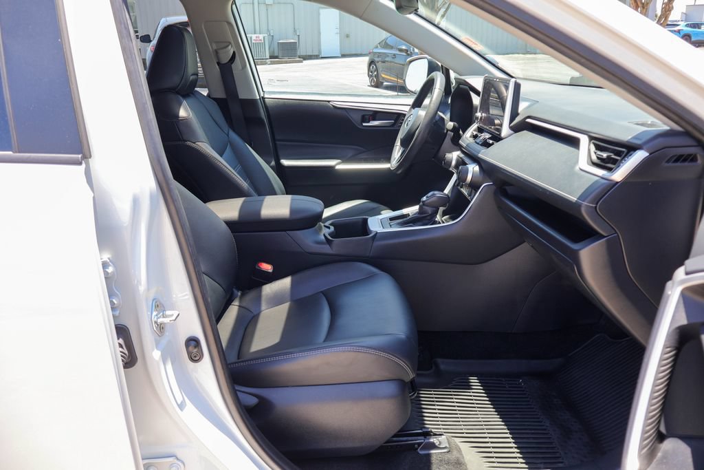 Used 2025 Toyota RAV4 XLE Premium w/ Weather Package FWD image 9