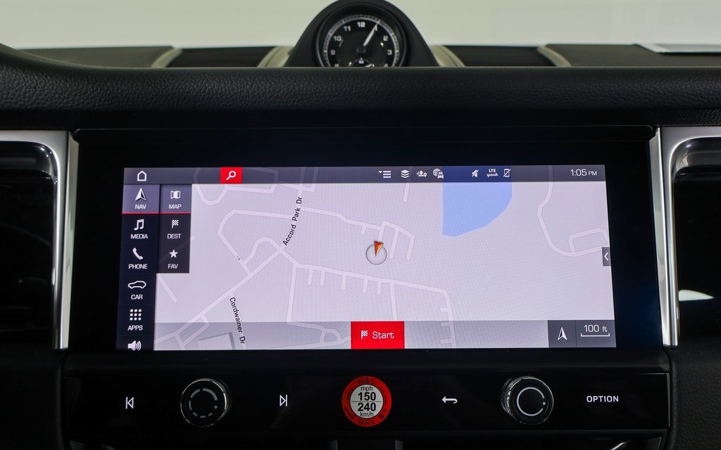 New 2025 Porsche Macan image 17