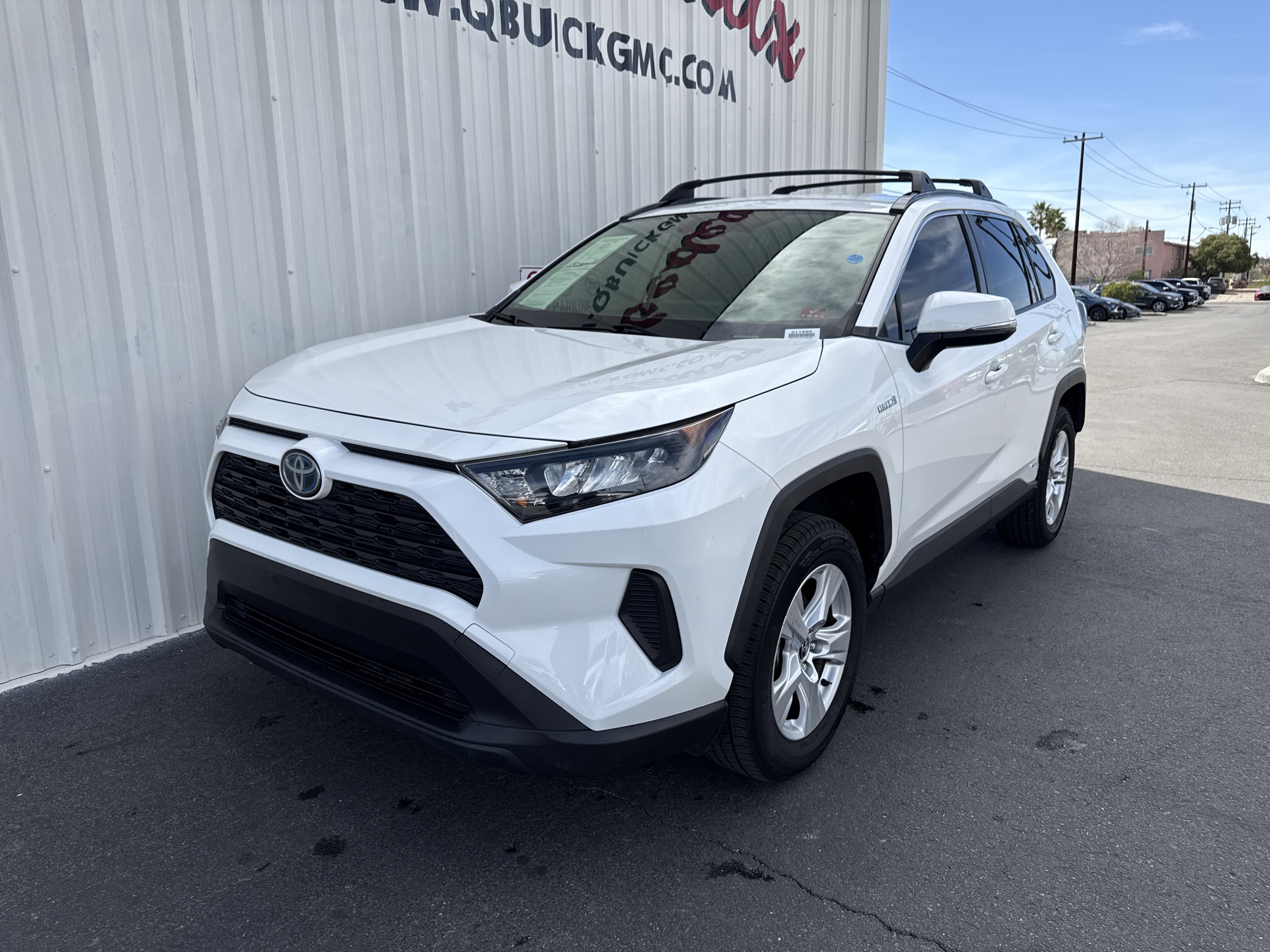 Used 2020 Toyota RAV4 LE image 5