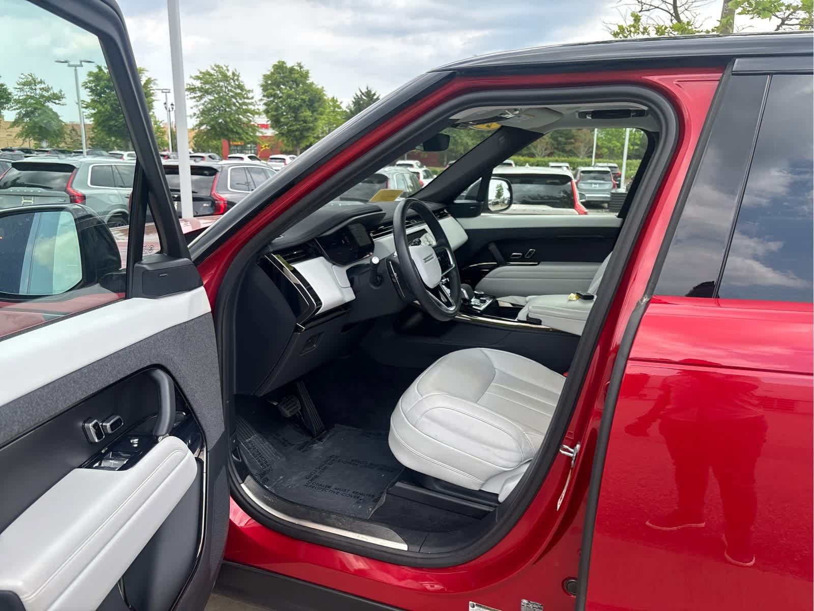 Used 2023 Land Rover Range Rover Sport SE AWD/4WD image 42