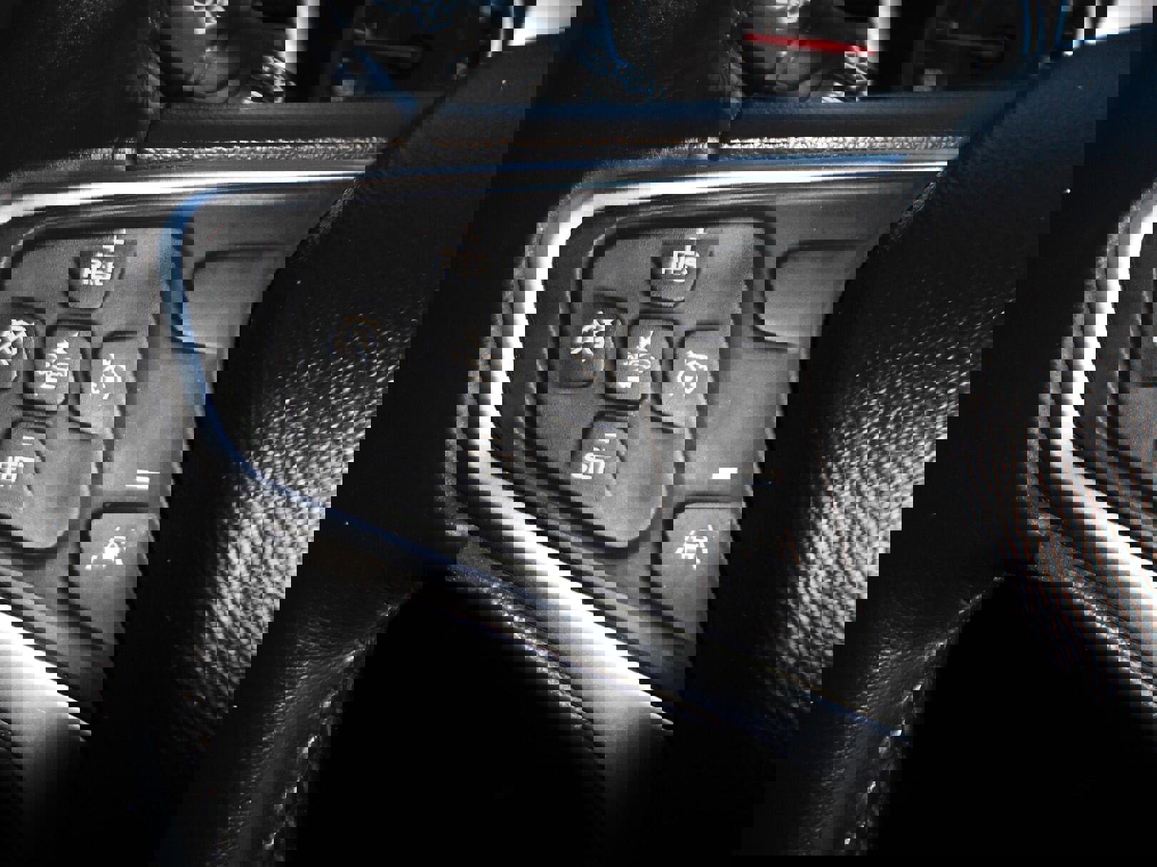 Used 2019 Chevrolet Equinox LT w/ Driver Convenience Package image 15