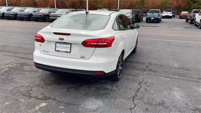Used 2018 Ford Focus SE w/ SE Appearance Package image 7