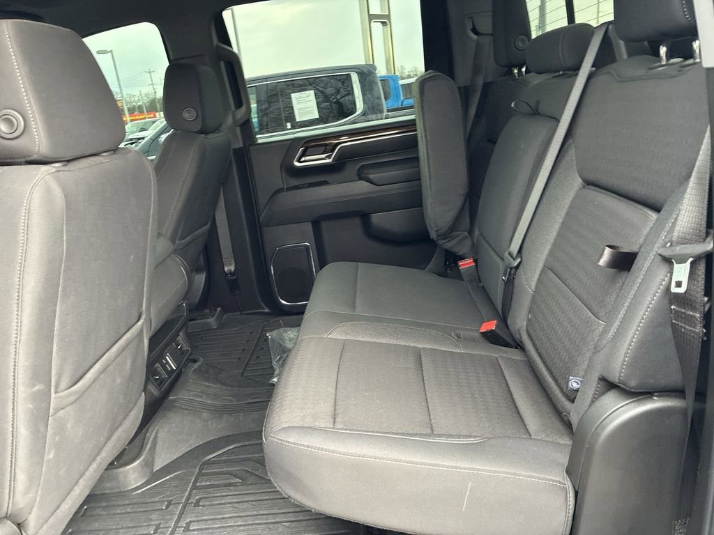 Used 2025 GMC Sierra 2500 SLE w/ SLE Value Package; image 18