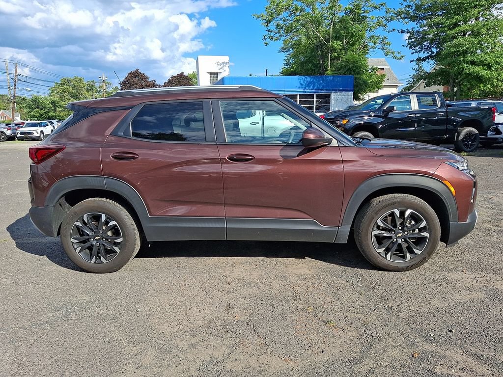 Certified 2023 Chevrolet TrailBlazer LT w/ Convenience Package FWD image 9