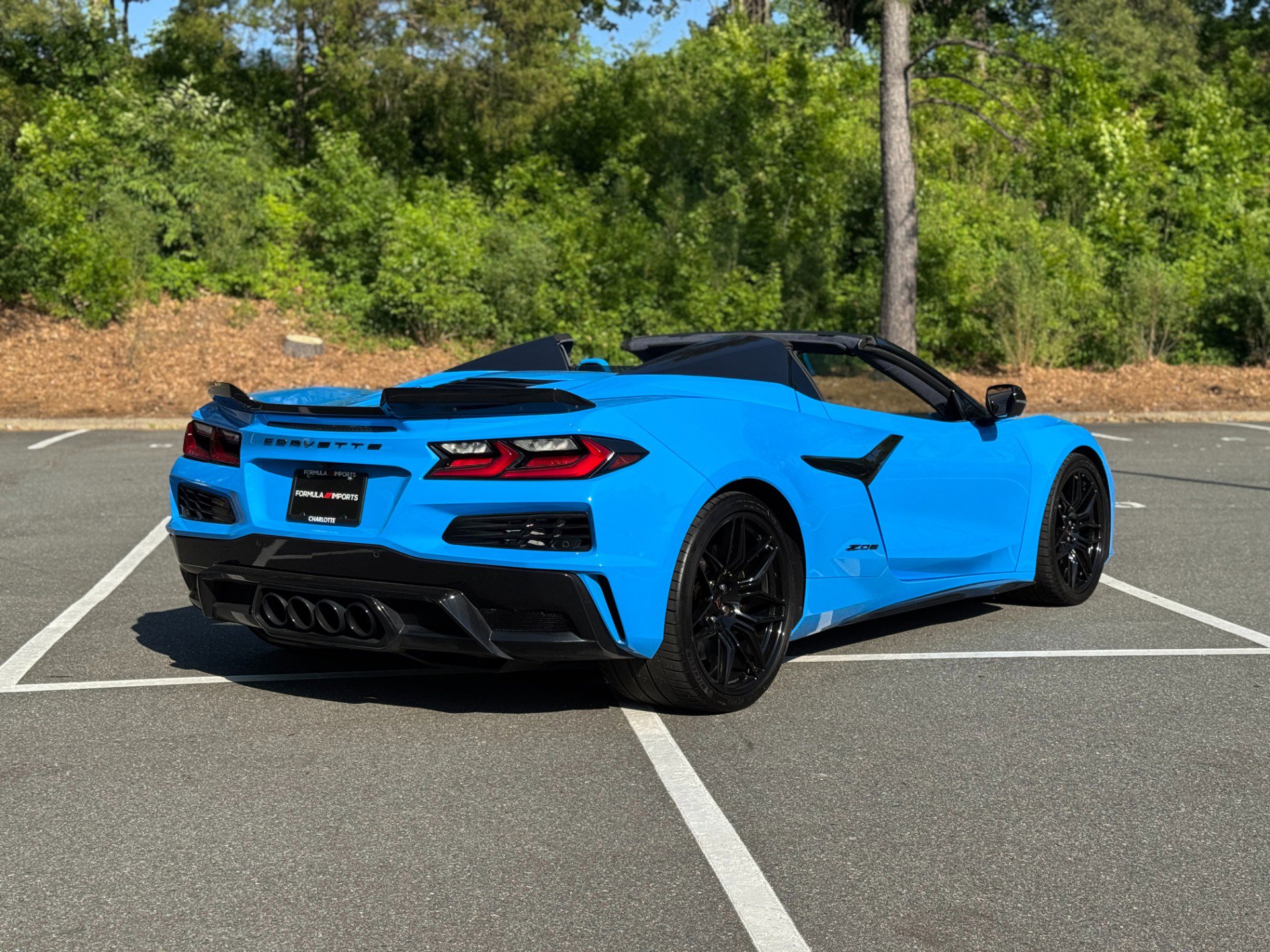 Used 2023 Chevrolet Corvette Z06 w/ Stealth Interior Trim Package RWD image 12