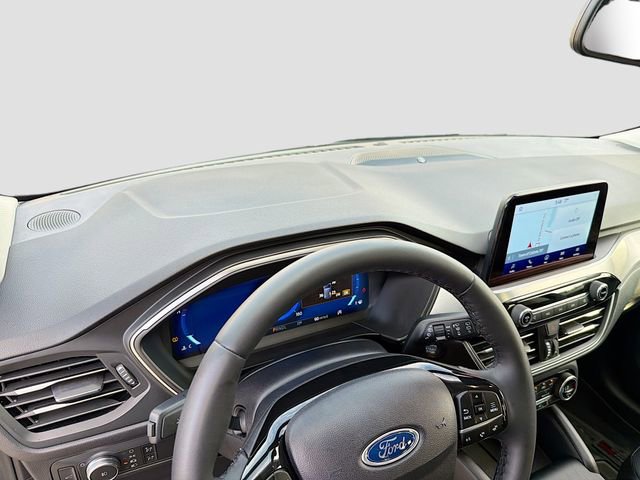 Used 2021 Ford Escape Titanium AWD/4WD image 9