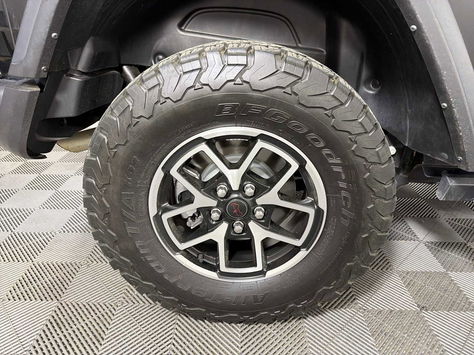 Used 2024 Jeep Wrangler Unlimited Rubicon w/ Technology Group image 16