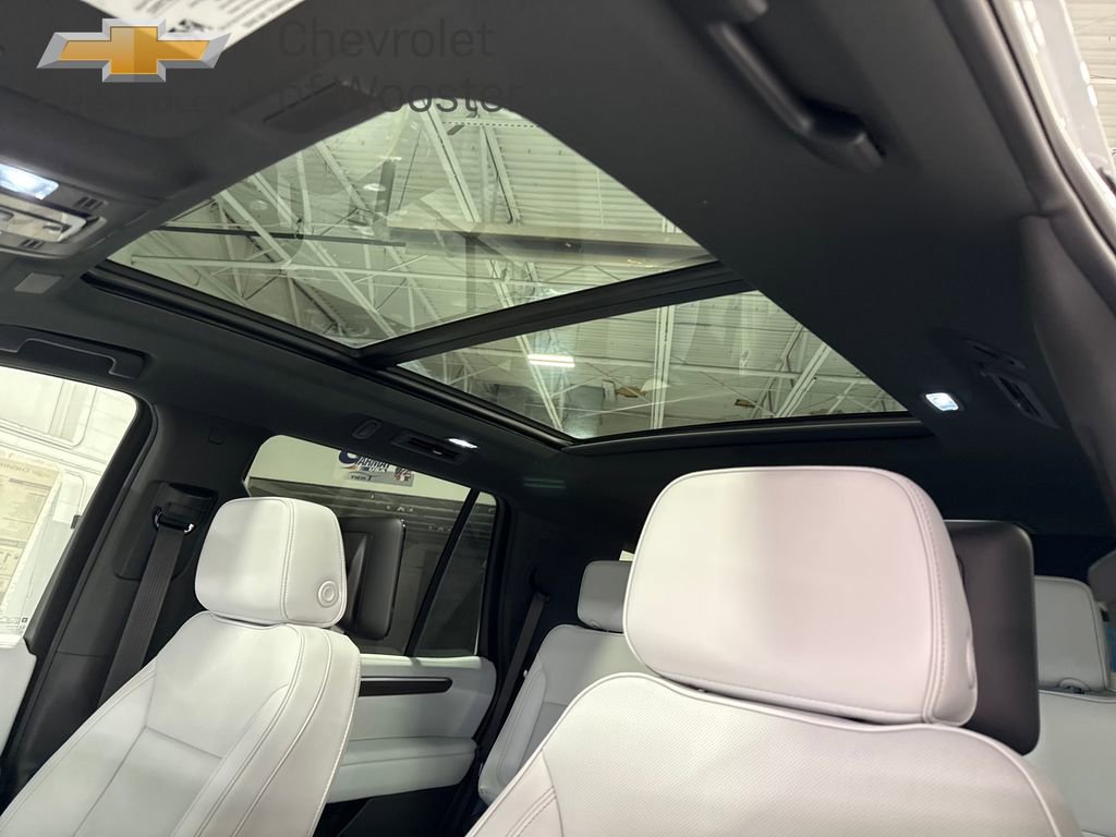 New 2026 Chevrolet Tahoe Premier image 3