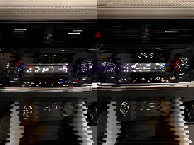 Used 2023 Nissan Rogue SL w/ SL Premium Package image 24