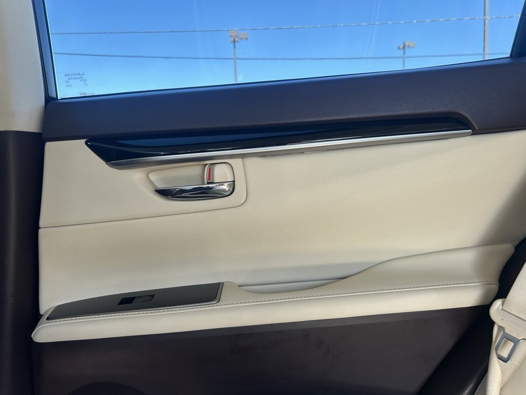 Used 2018 Lexus ES 350 w/ Accessory Package image 28