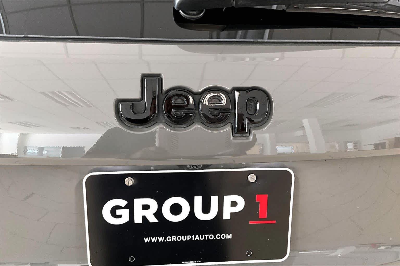 Used 2020 Jeep Grand Cherokee Altitude RWD image 29