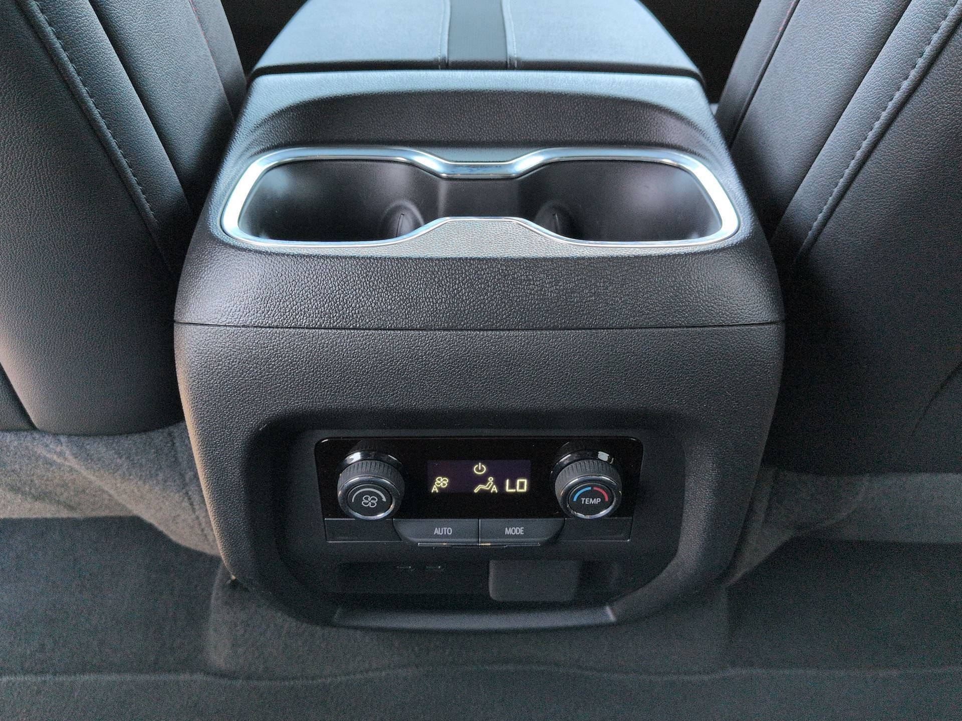 Certified 2025 Chevrolet Traverse Z71 AWD/4WD image 21