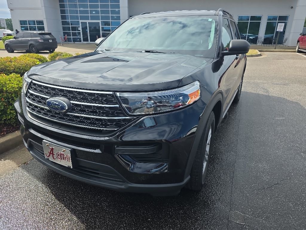 Used 2023 Ford Explorer XLT RWD image 2