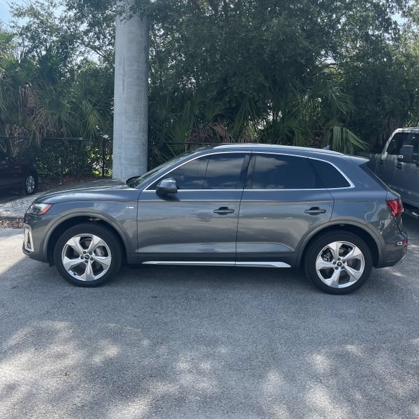 Used 2022 Audi Q5 2.0T Premium Plus AWD/4WD image 2