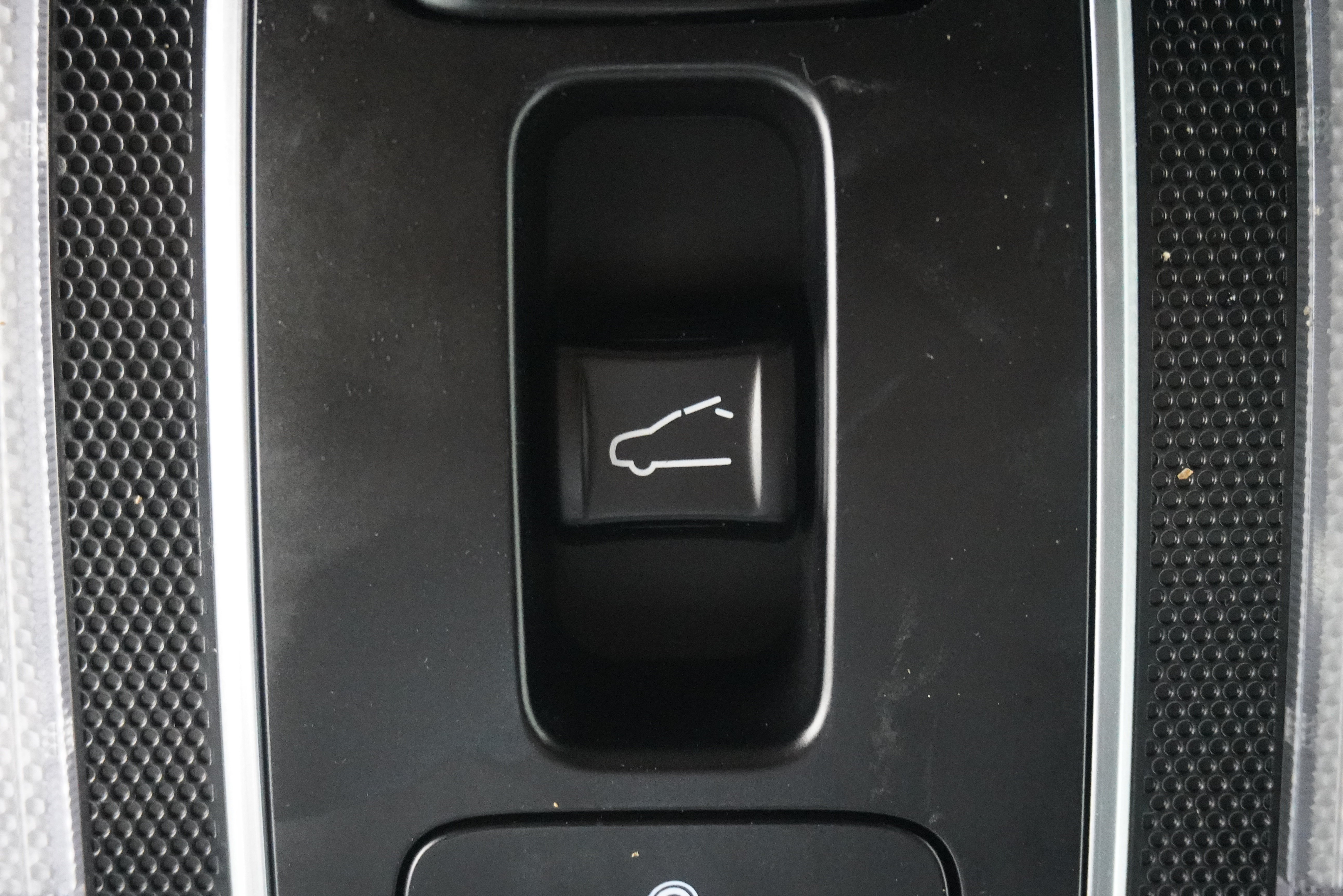 Used 2021 Hyundai Elantra Limited FWD image 23