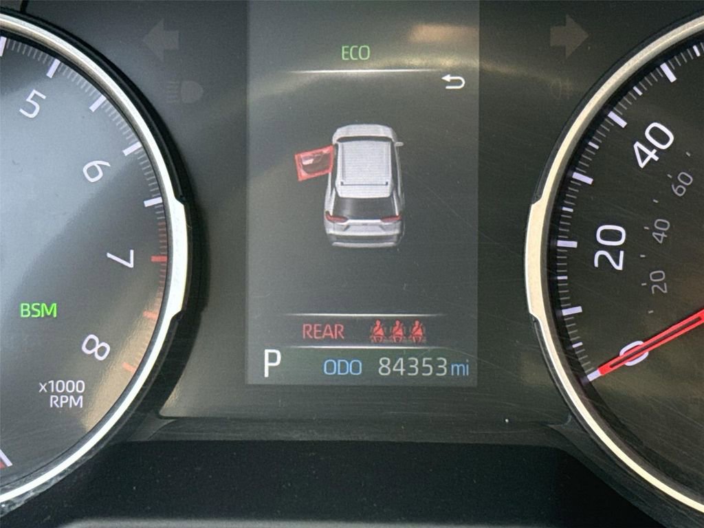 Used 2020 Toyota RAV4 XLE FWD image 11
