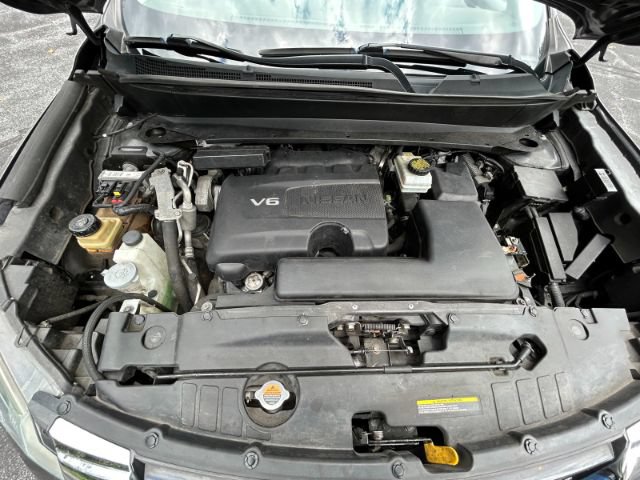 Used 2018 Nissan Pathfinder S AWD/4WD image 38