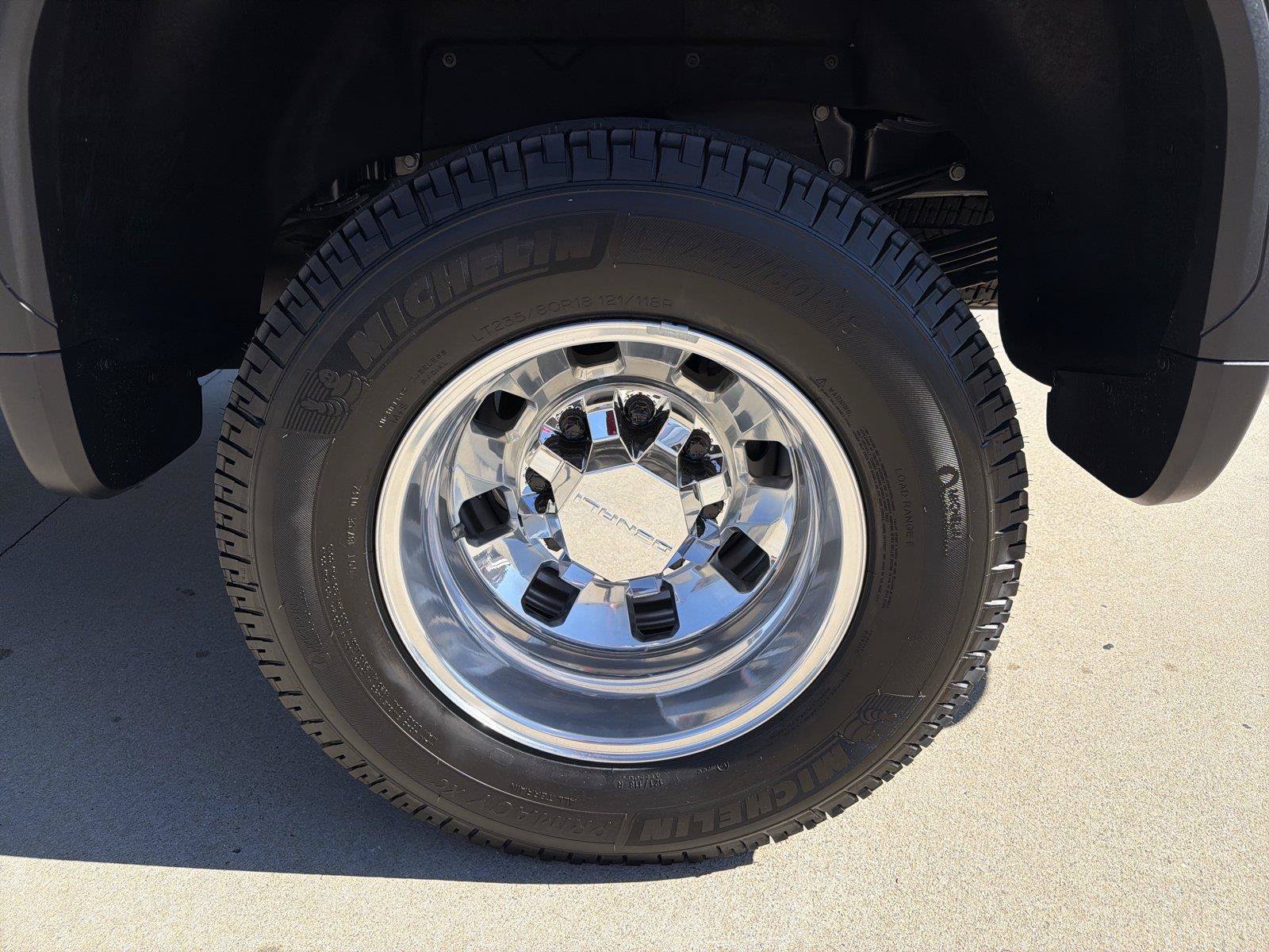 New 2026 GMC Sierra 3500 Denali Ultimate AWD/4WD image 18
