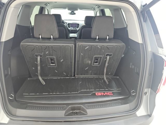Used 2023 GMC Acadia SLE w/ Driver Convenience Package image 7