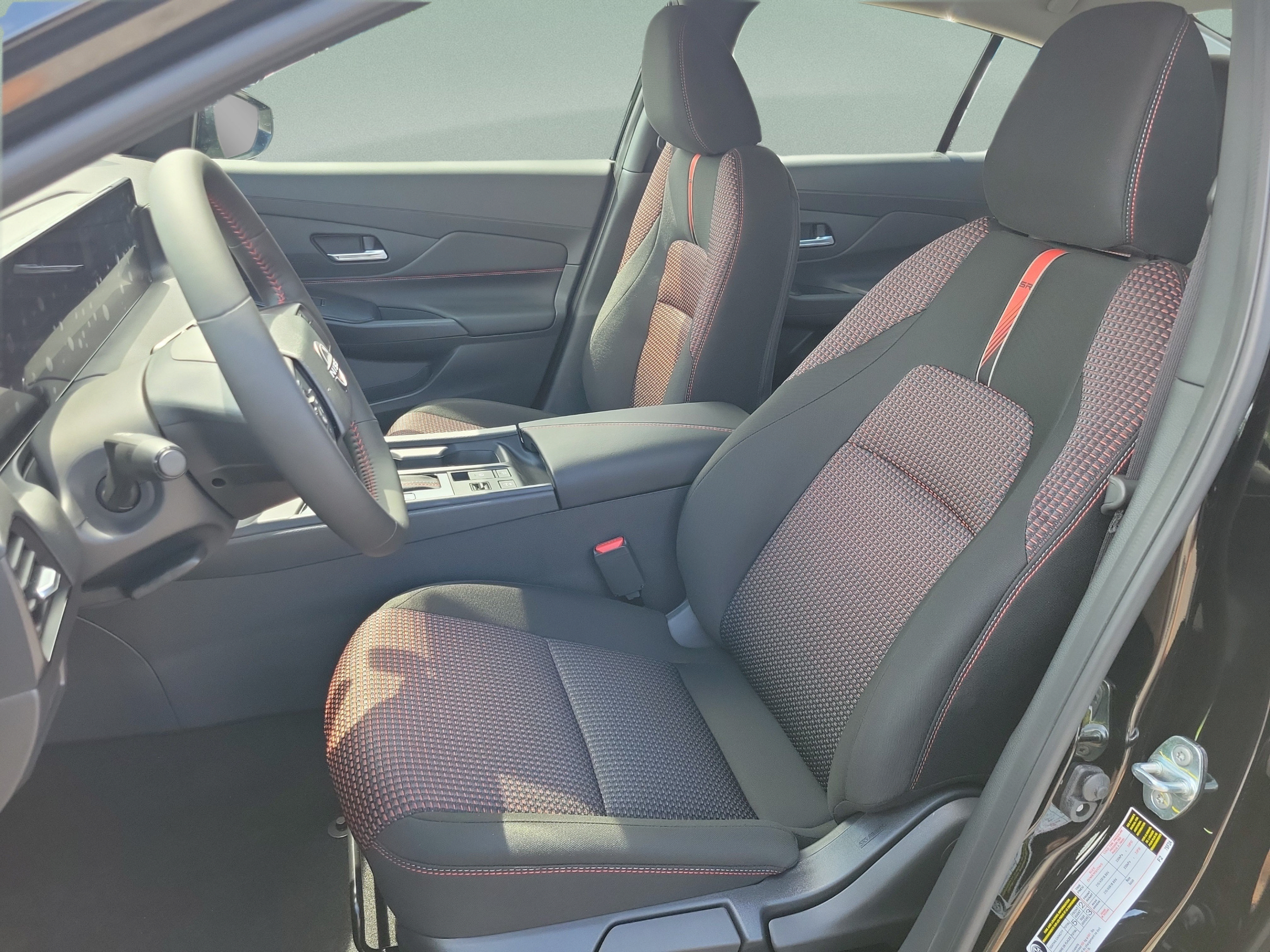 New 2027 Nissan Sentra SR w/ Floor Mat Package FWD image 17