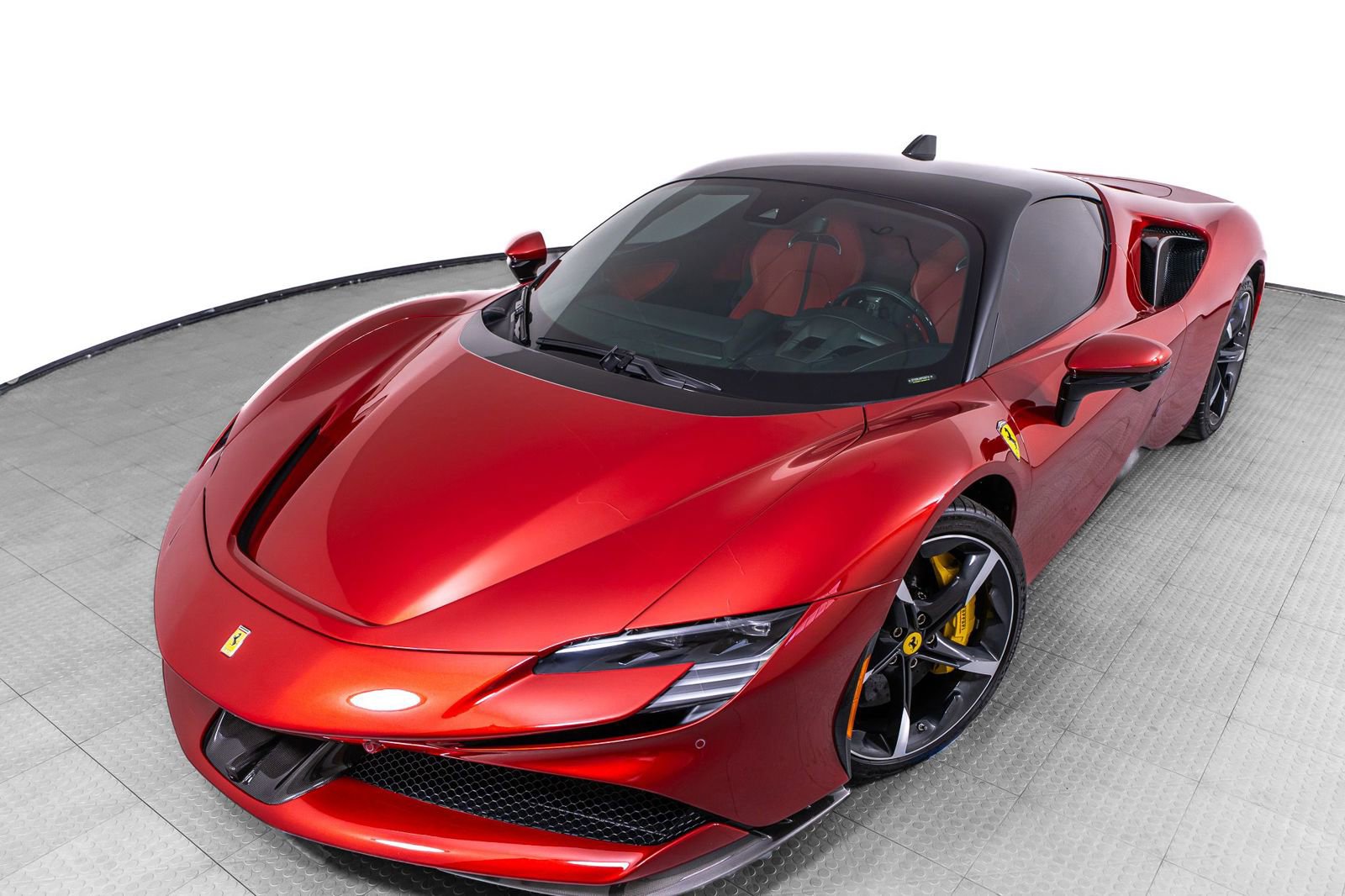 Used 2023 Ferrari SF90 Stradale AWD/4WD image 2