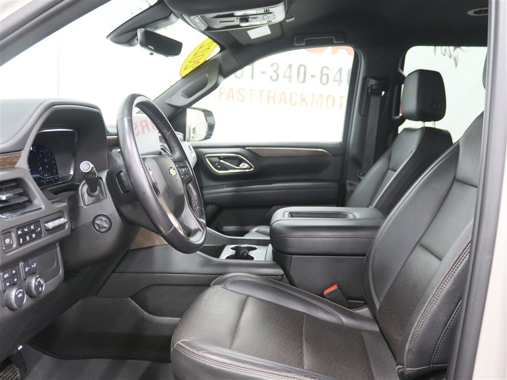 Used 2022 Chevrolet Suburban High Country AWD/4WD image 13