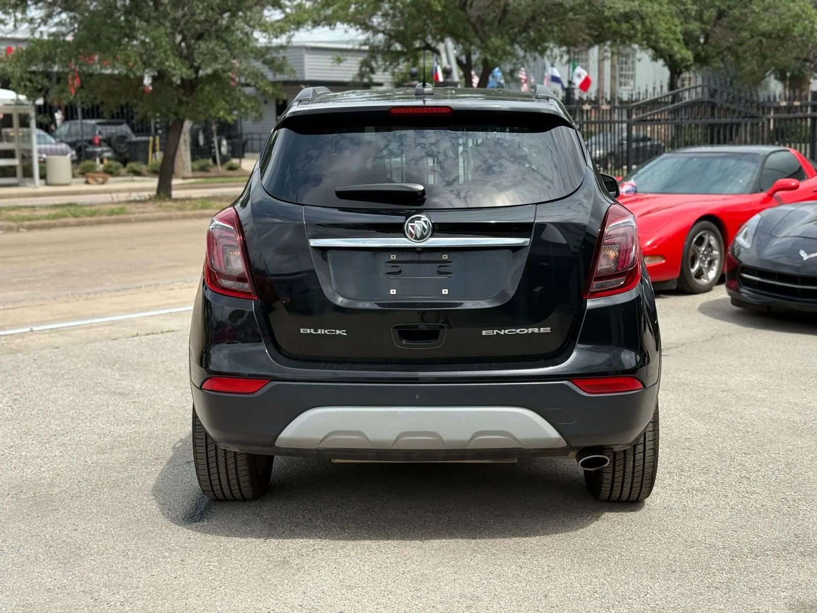 Used 2018 Buick Encore Preferred image 5