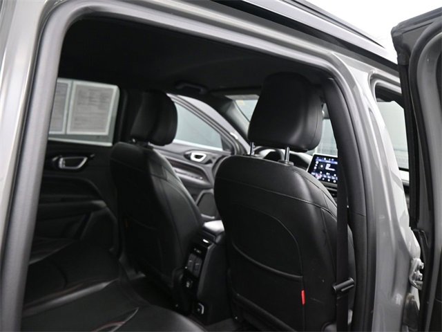 Used 2024 Jeep Compass Trailhawk image 17